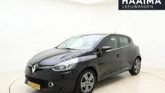 Zwart Gebruikt 2015 Renault Clio IV Night&Day Hatchback | € 8.950 (Eerlijke prijs)