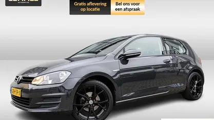 Grijs Occasion 2024 VW Golf VIII Edition Hatchback | € 11.444 (Eerlijke prijs)