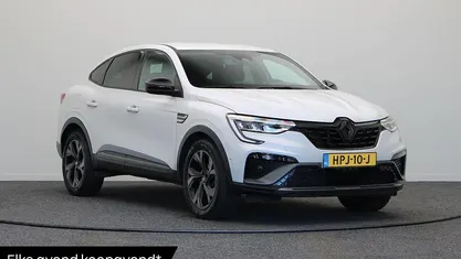 Wit Gebruikt 2023 Renault Arkana Engineered SUV | € 26.240 (Eerlijke prijs)