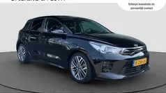 Zwart Gebruikt 2021 Kia Rio GT-Line Hatchback | € 16.740 (Eerlijke prijs)
