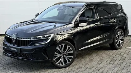 Zwart Gebruikt 2023 Renault Espace Iconic SUV | € 38.695 (Eerlijke prijs)