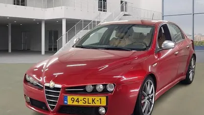 Rood Occasion 2011 Alfa Romeo 159 Distinctive Sedan | € 2.995 (Super prijs)