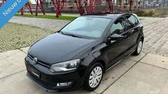 Zwart, metallic lak Gebruikt 2011 VW Polo Highline Hatchback | € 6.999 (Eerlijke prijs)
