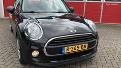 Zwart Gebruikt 2015 Mini ONE Hatchback | € 9.945 (Eerlijke prijs)