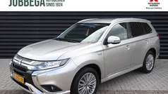 Sterling silver (grijs parelmoer) Gebruikt 2019 Mitsubishi Outlander P-HEV SUV | € 21.495 (Goede deal)