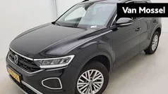 Zwart Gebruikt 2022 VW T-Roc Life SUV | € 28.900 (Eerlijke prijs)