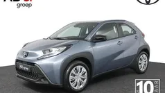 Gebruikt 2025 Toyota Aygo Play Hatchback | € 21.845 (Eerlijke prijs)