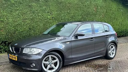 Grijs Gebruikt 2007 BMW 118 Executive Hatchback | € 6.500 (Eerlijke prijs)
