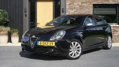Zwart Gebruikt 2013 Alfa Romeo Giulietta Turismo Hatchback | € 11.850 (Eerlijke prijs)