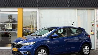 Blauw Occasion 2023 Dacia Sandero Comfort Hatchback | € 16.695 (Eerlijke prijs)