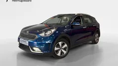 Blauw Gebruikt 2017 Kia Niro First Edition SUV | € 17.445 (Eerlijke prijs)