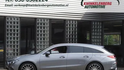 Grijs, metallic lak Gebruikt 2019 Mercedes CLA180 Sedan | € 23.950 (Super prijs)