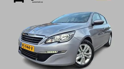 Occasion 2017 Peugeot 308 Premium Hatchback | € 8.995 (Eerlijke prijs)