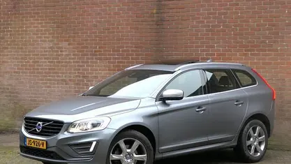 Grijs (metallic) Occasion 2016 Volvo XC60 R-Design SUV | € 23.999 (Eerlijke prijs)