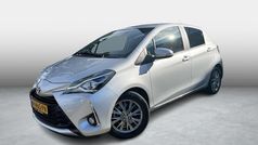 Grijs Gebruikt 2020 Toyota Yaris Hybrid Hatchback | € 17.999 (Goede deal)