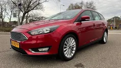 Rood Gebruikt 2017 Ford Focus Titanium Stationwagen | € 6.495 (Super prijs)
