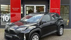 Zwart Gebruikt 2024 Toyota Yaris Cross SUV | € 25.900 (Goede deal)