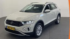 Gebruikt 2024 VW T-Roc Style SUV | € 32.890 (Eerlijke prijs)