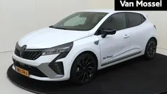 Gebruikt 2025 Renault Clio V Esprit Alpine Hatchback | € 28.935 (Eerlijke prijs)