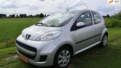Grijs Gebruikt 2011 Peugeot 107 Hatchback | € 2.750 (Eerlijke prijs)