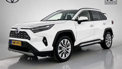 Gebruikt 2022 Toyota RAV4 Hybrid Executive SUV | € 35.745 (Eerlijke prijs)