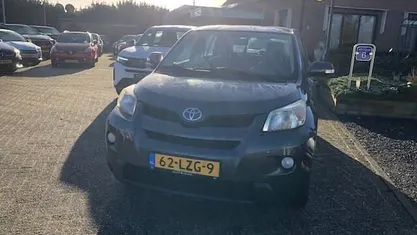 Grijs Occasion 2010 Toyota Urban Cruiser Hatchback | € 4.590 (Eerlijke prijs)