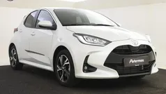 Wit Gebruikt 2024 Toyota Yaris Edition Hatchback | € 23.399 (Eerlijke prijs)