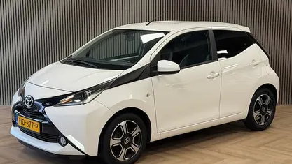 Occasion Toyota Aygo X-play 69 PK (50 kW) 2015 Hatchback