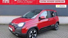 Rood Nieuw 2025 Fiat Panda Hatchback | € 22.240 (Eerlijke prijs)