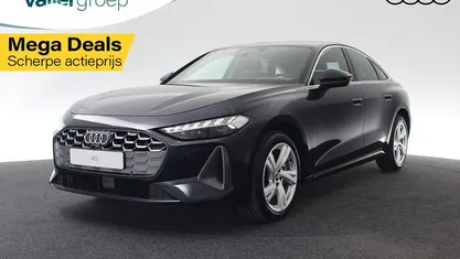 Blauw (metallic) Nieuw 2025 Audi A5 Advanced Sedan | € 49.900 (Goede deal)