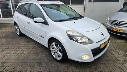 Wit Gebruikt 2009 Renault Clio GrandTour Business Stationwagen | € 1.950 (Goede deal)