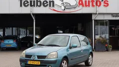 Gebruikt 2003 Renault Clio II Dynamique Hatchback | € 995 (Eerlijke prijs)