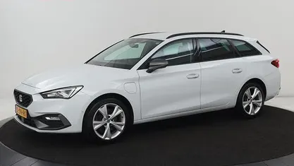 Wit Occasion 2021 Seat Leon ST FR Stationwagen | € 17.900 (Eerlijke prijs)