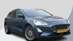Blauw Gebruikt 2018 Ford Focus Business Edition Hatchback | € 16.345 (Eerlijke prijs)