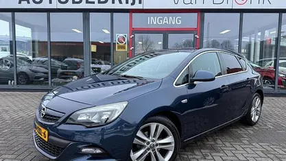 Gebruikt 2012 Opel Astra Sport Hatchback | € 4.650 (Eerlijke prijs)