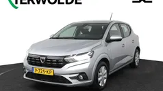 Grijs Gebruikt 2022 Dacia Sandero Comfort Hatchback | € 14.795 (Goede deal)
