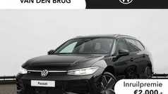 Zwart Nieuw 2025 VW Passat R-line Edition Stationwagen | € 54.708 (Super prijs)
