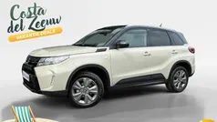 Gebruikt 2025 Suzuki Vitara SUV | € 31.750 (Eerlijke prijs)