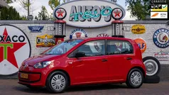 Rood, metallic lak Gebruikt 2013 VW up! take up! Hatchback | € 7.950 (Eerlijke prijs)
