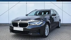 Grijs Gebruikt 2022 BMW 520 Executive Stationwagen | € 36.950 (Eerlijke prijs)