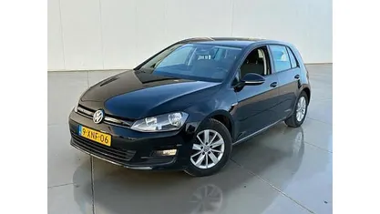 Zwart (metallic) Gebruikt 2014 VW Golf VII Comfortline Hatchback | € 7.999 (Goede deal)