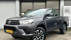 Grijs Gebruikt 2017 Toyota HiLux Comfort Pickup | € 33.999
