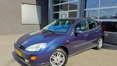 Blauw Gebruikt 2001 Ford Focus Collection Hatchback | € 1.350 (Eerlijke prijs)