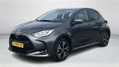 Grijs Gebruikt 2024 Toyota Yaris Hybrid Edition Hatchback | € 25.945 (Eerlijke prijs)