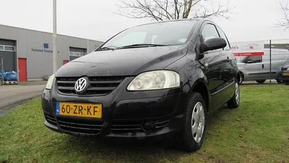 Zwart Gebruikt 2009 VW Fox Trendline Hatchback | € 1.849 (Eerlijke prijs)