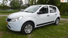Wit Gebruikt 2011 Dacia Sandero Ambiance Hatchback | € 1.999 (Goede deal)