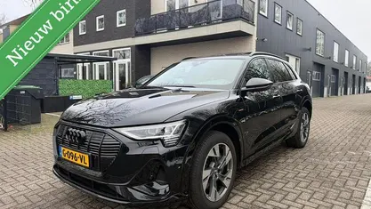 Occasion 2019 Audi e-tron Black Edition SUV | € 19.499 (Super prijs)
