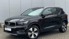 Zwart Gebruikt 2021 Volvo XC40 Momentum SUV | € 36.990 (Eerlijke prijs)