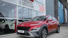Rood (metallic) Gebruikt 2022 Hyundai Kona Comfort SUV | € 22.950 (Eerlijke prijs)