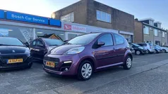 Paars Gebruikt 2013 Peugeot 107 Active Hatchback | € 5.295 (Eerlijke prijs)